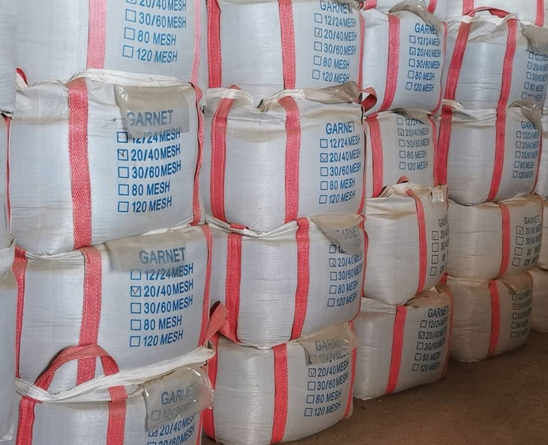 High Hardness & Wear Resistance Sand Blasting Garnet Abrasive for Waterjet Cutting