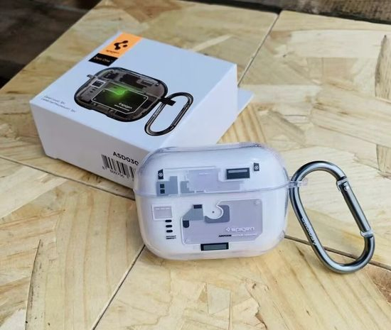 Factory Wholesale Price Spigen Tech Earphone Case