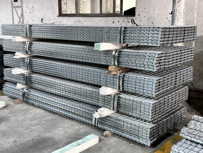 Decorative Building Light Steel Keel Ceiling Support Perforated Wall Angel