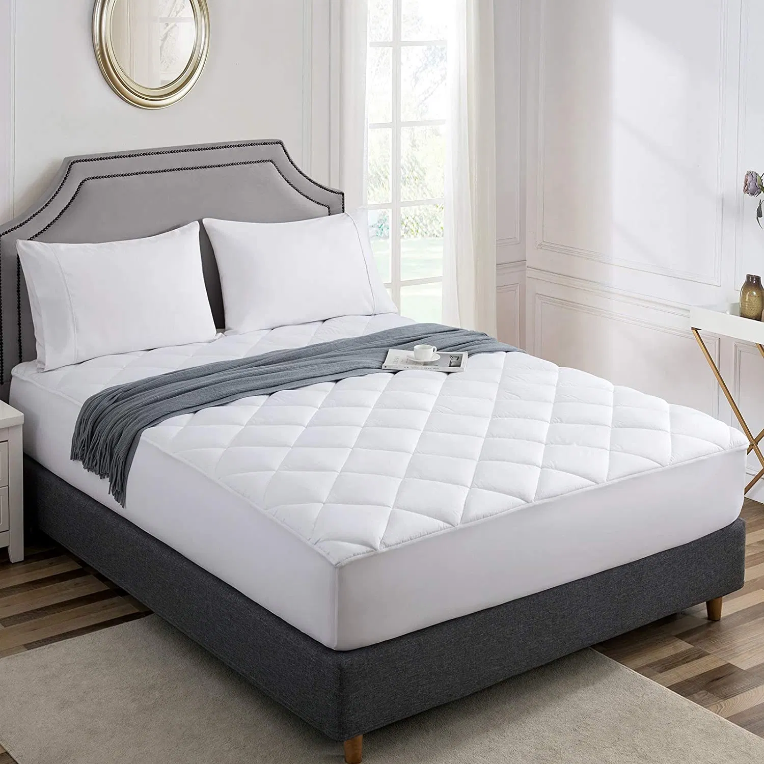 Manufacturer Wholesale Waterproof Polyester Padding Diamond Design Quilted Hotel / Home Bed Mattress Pad Protector with Knitted Elastic Skirt