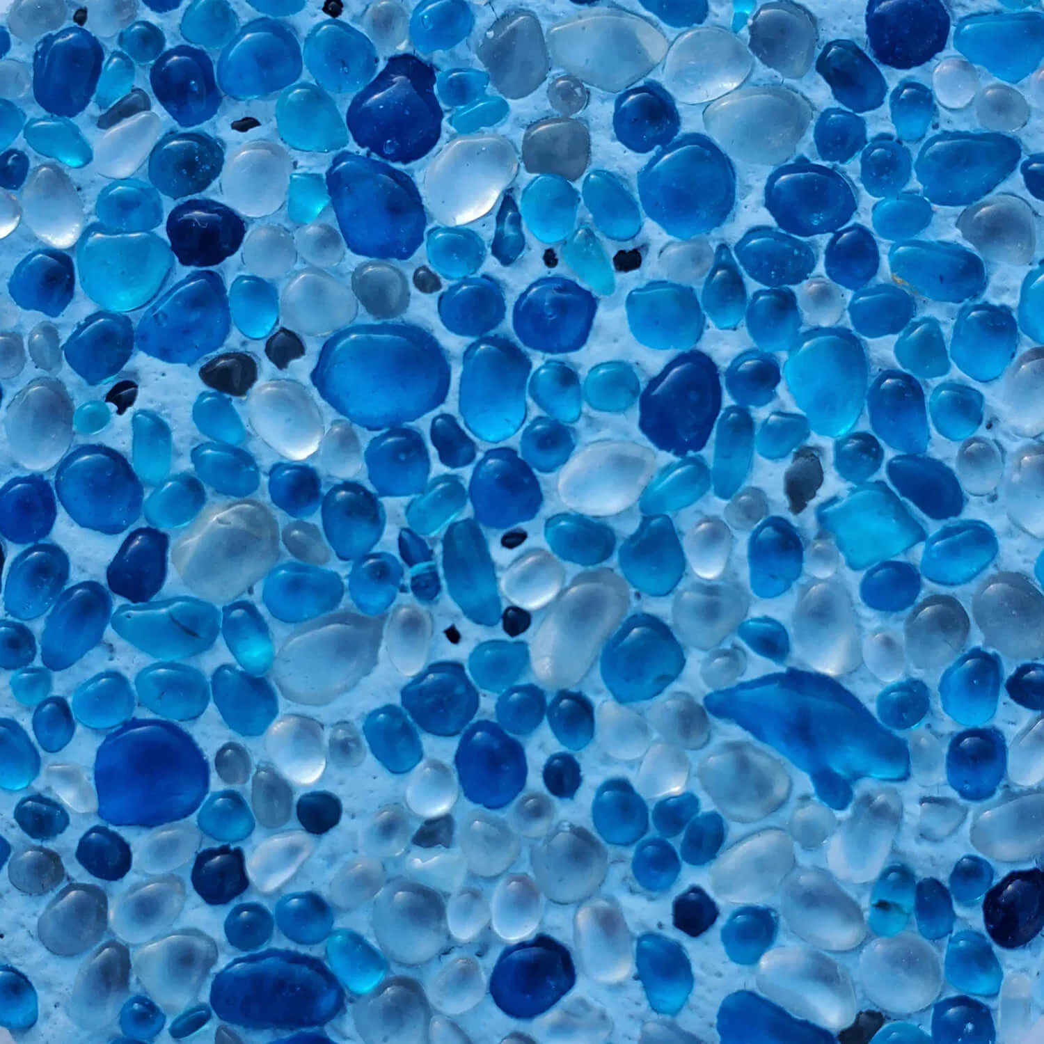 Premium Cobalt Blue Microbeads for Pool Landscaping Projects