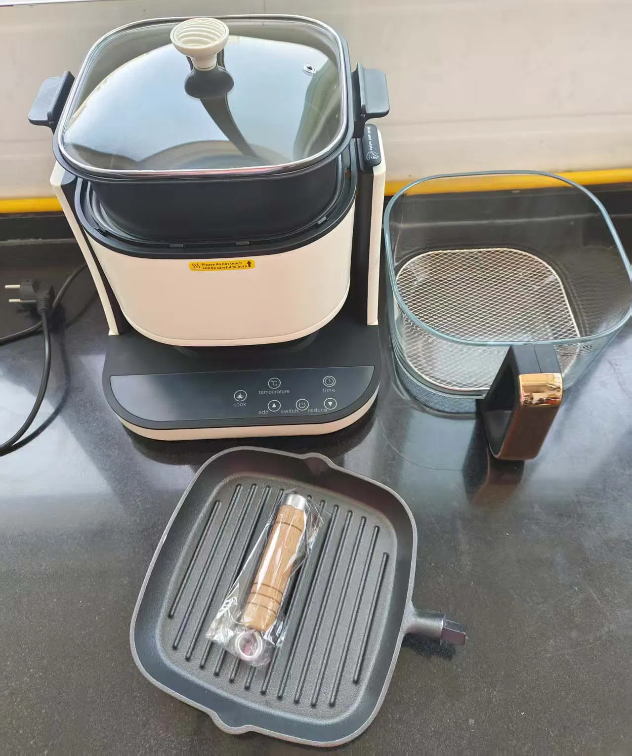 Visible Digital 5.5L Air Frying Pot and Cooker Multi-Functional Air Fryer with Cooking Pot and Baking Pan