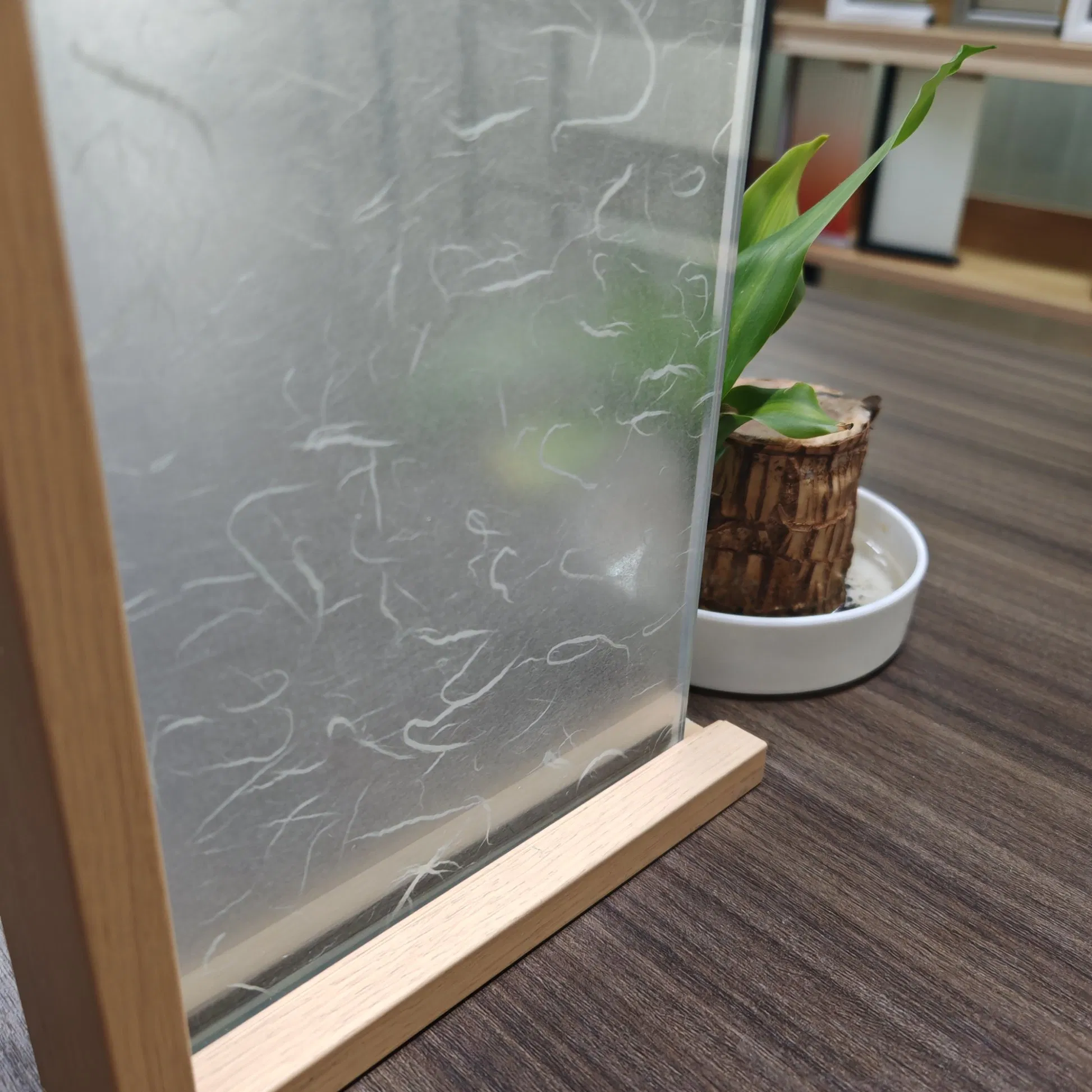 Customizable Size and Shape Patterned Artistic Decorative Wired Glass Laminated Glass