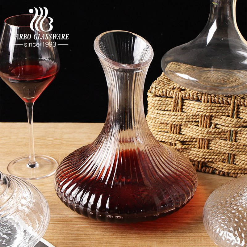Handmade Classic 1700ml Glass Red Wine Decanter with Honeycomb Engraved
