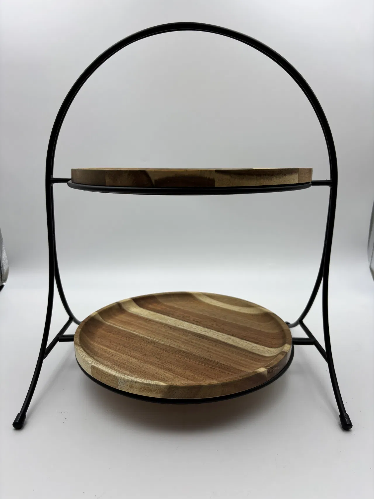 Подставка для капкейков из акации для мероприятий