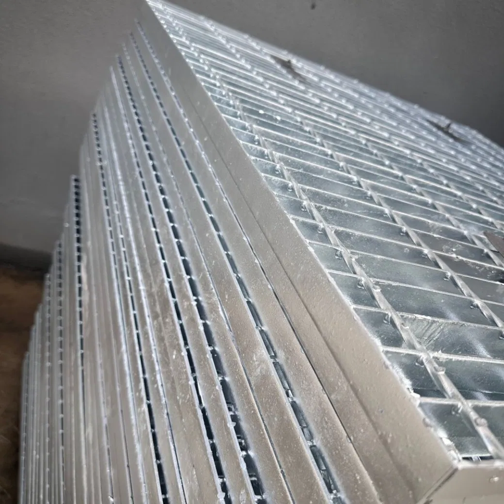 High-Performance Galvanized Steel Grating - Defeng, OEM Available