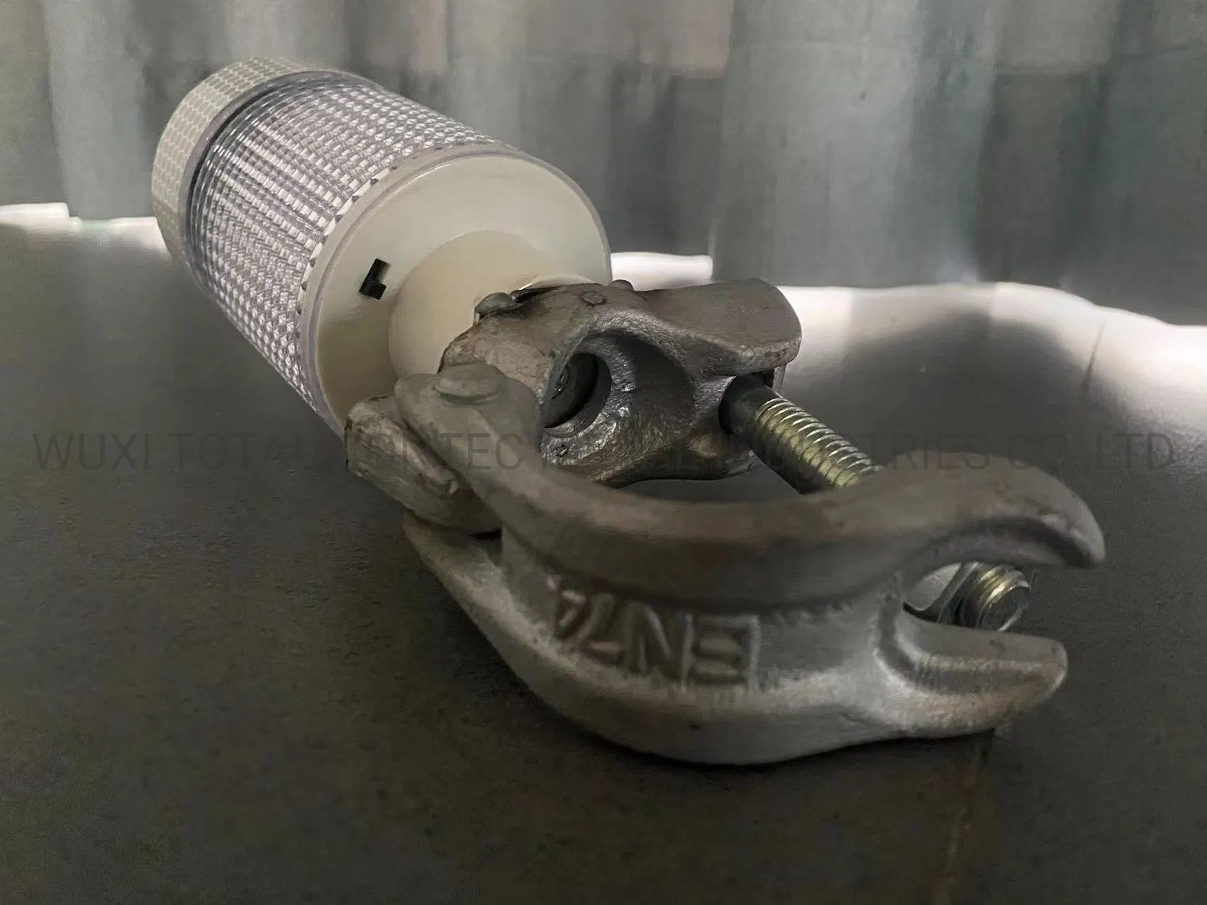 Solar Powered Barricade Flashing Warming Light with 48.3mm Half Coupler for Sale