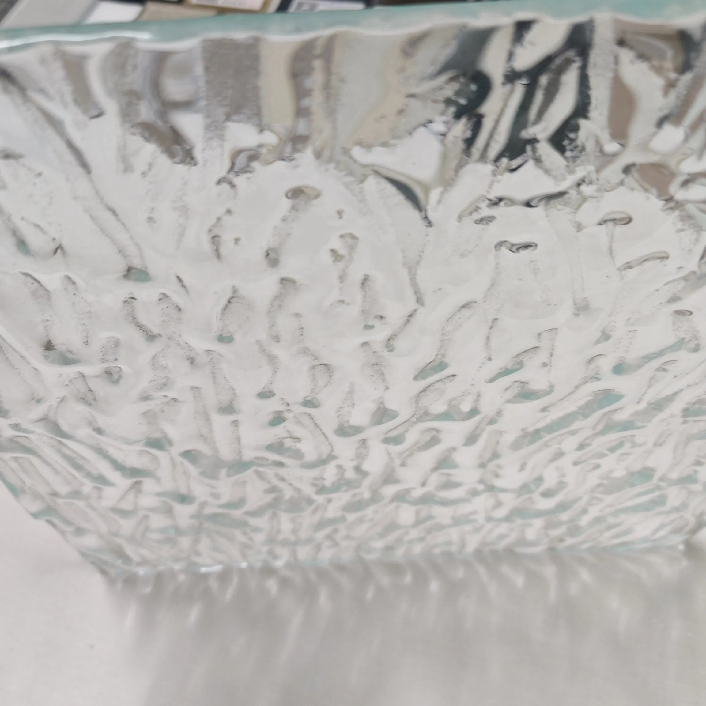 Tempered Wave Shape Fused Glass Clear Art Glass for Building Curtain Walls