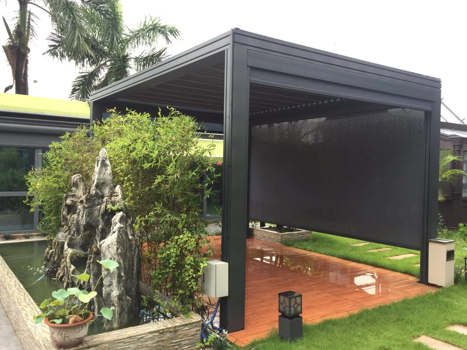 Waterproof Roof Gazebo Sunshade Customizable Outdoor Aluminum Luxury Pavilion