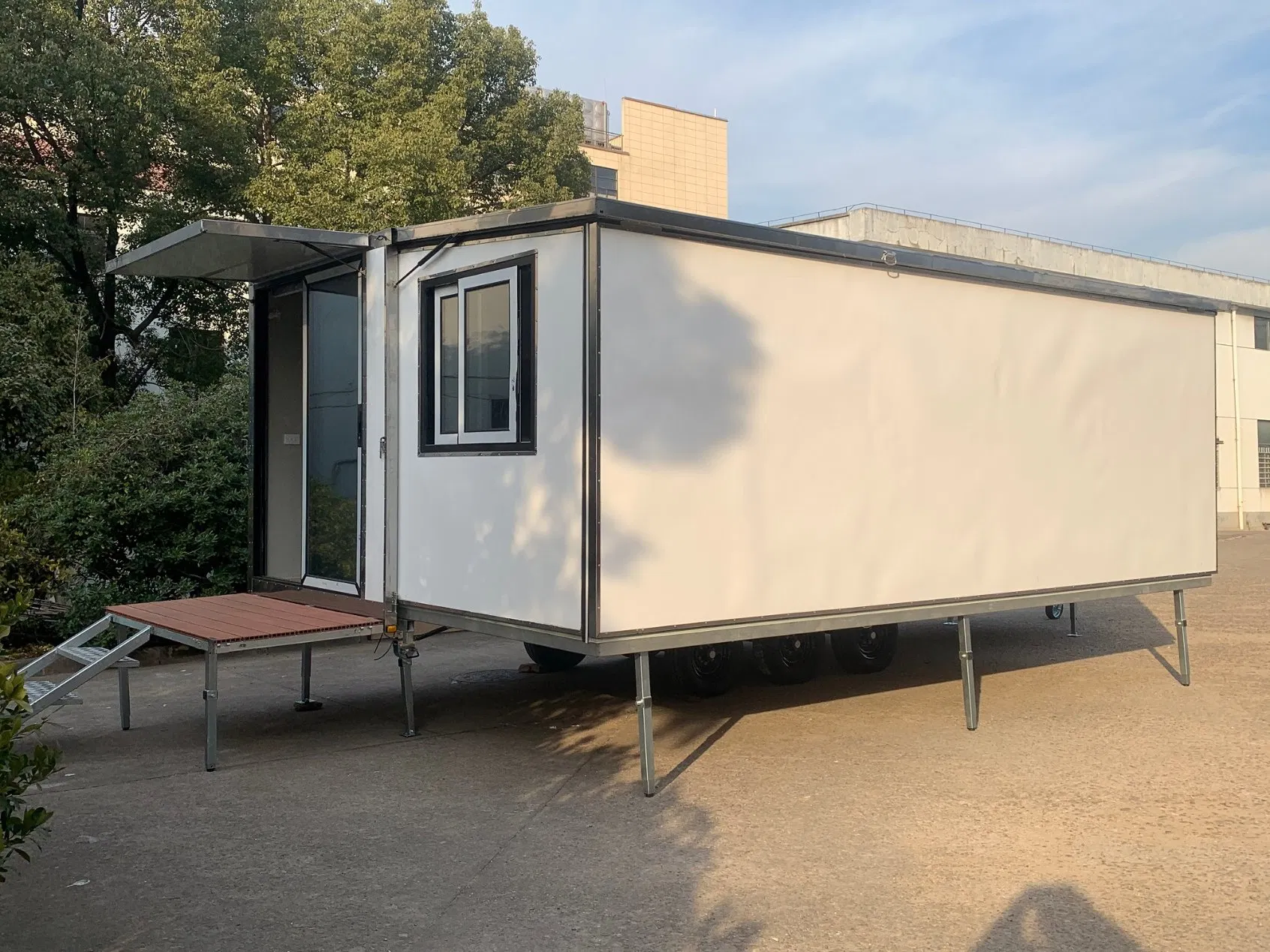 Fiberglass Shining Design Custom OEM ODM Container Trailer Chassis Frame House