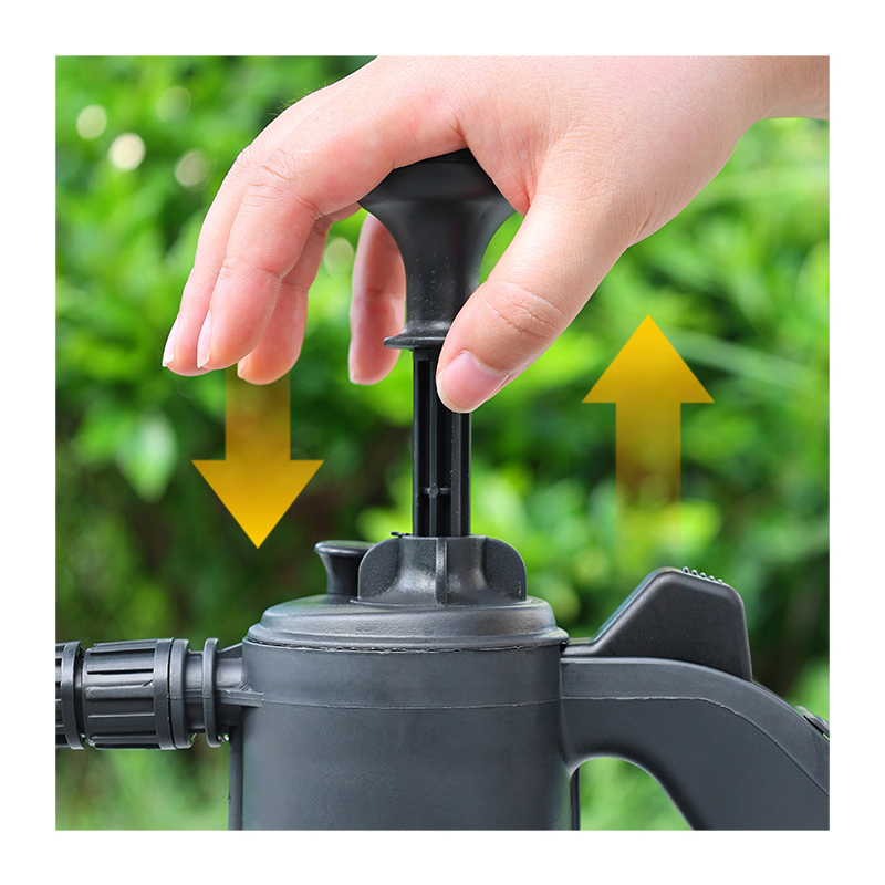 2L Car Wash Foam Sprayer with 2 Nozzles Hand Pressure Water Sprayer and Manual Sprayer