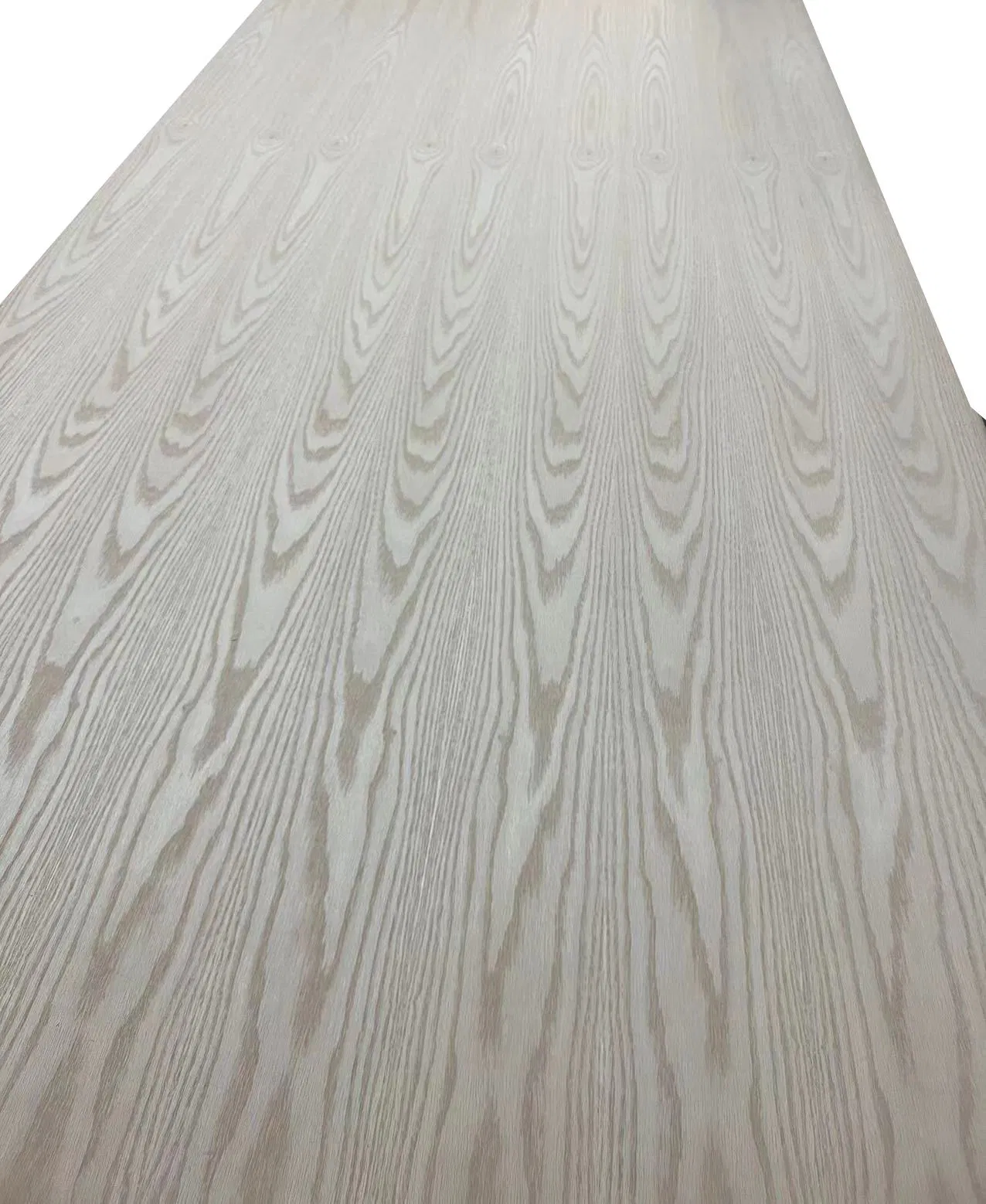 Linyi Supplier Veneered Oak Standard Bending Basswood Birch Plywood Product