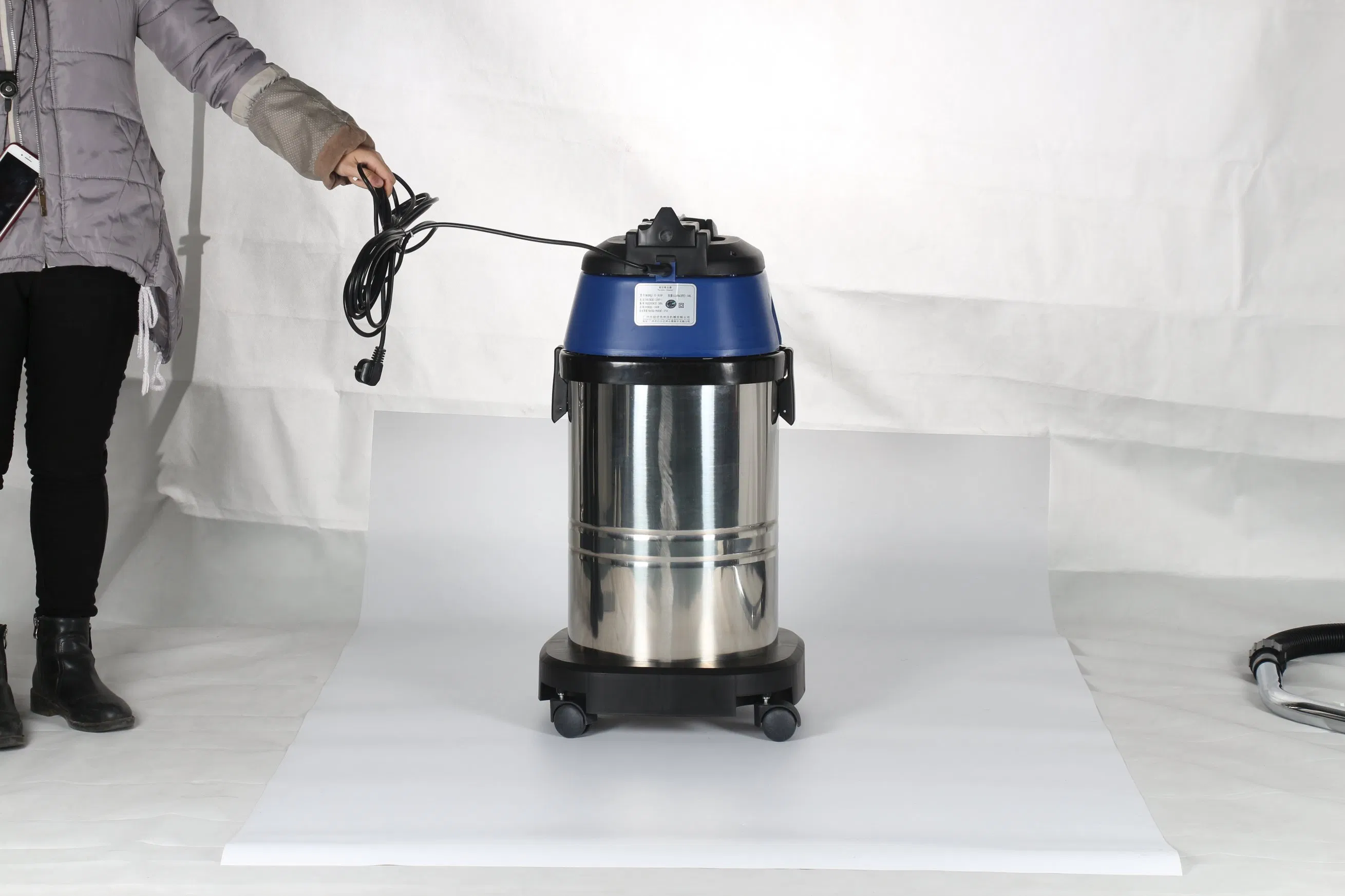 Commercial 30L 1000W Wet and Dry Vacuum Cleaner for Car