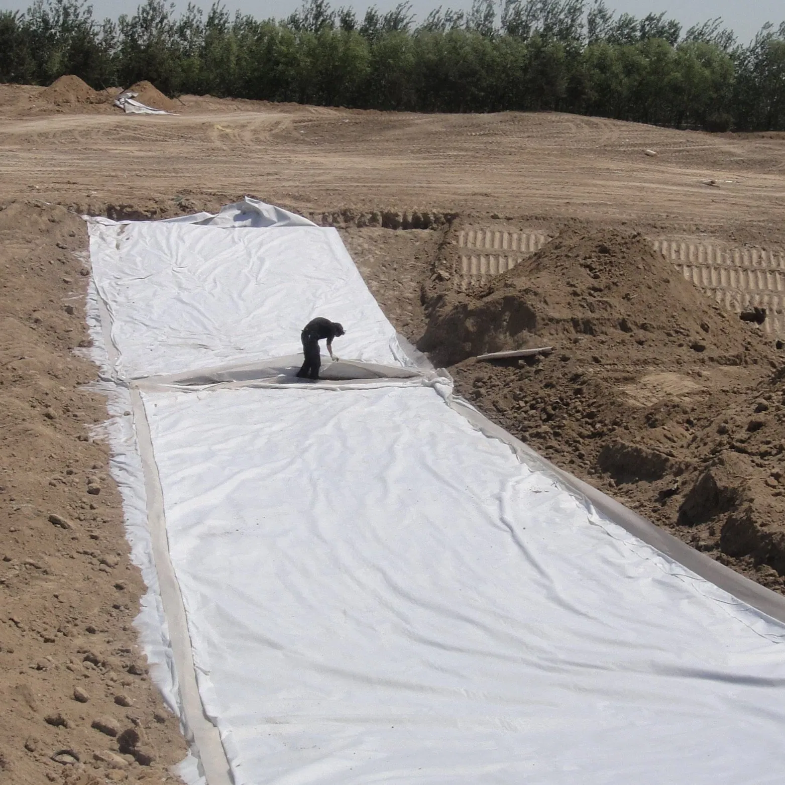 Customized 1m 8m Width Composite Geomembrane with Non Woven Geotextile for Dam Canal Waste Plant