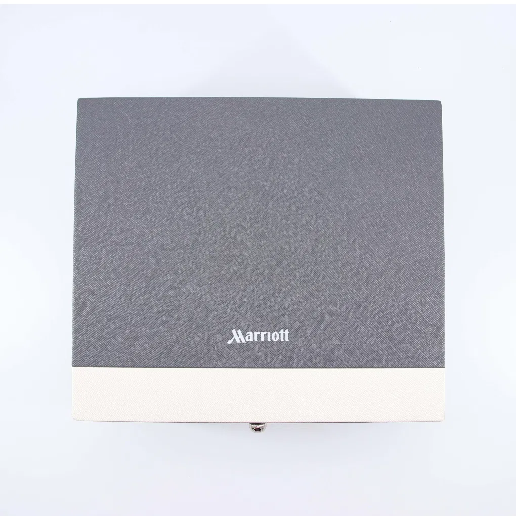 Luxury Leather Tray Directory Folder Tissue Box Notepad Desk Pad Remote Holderindoor Trash Candustbin Hotel Supplies Amenities