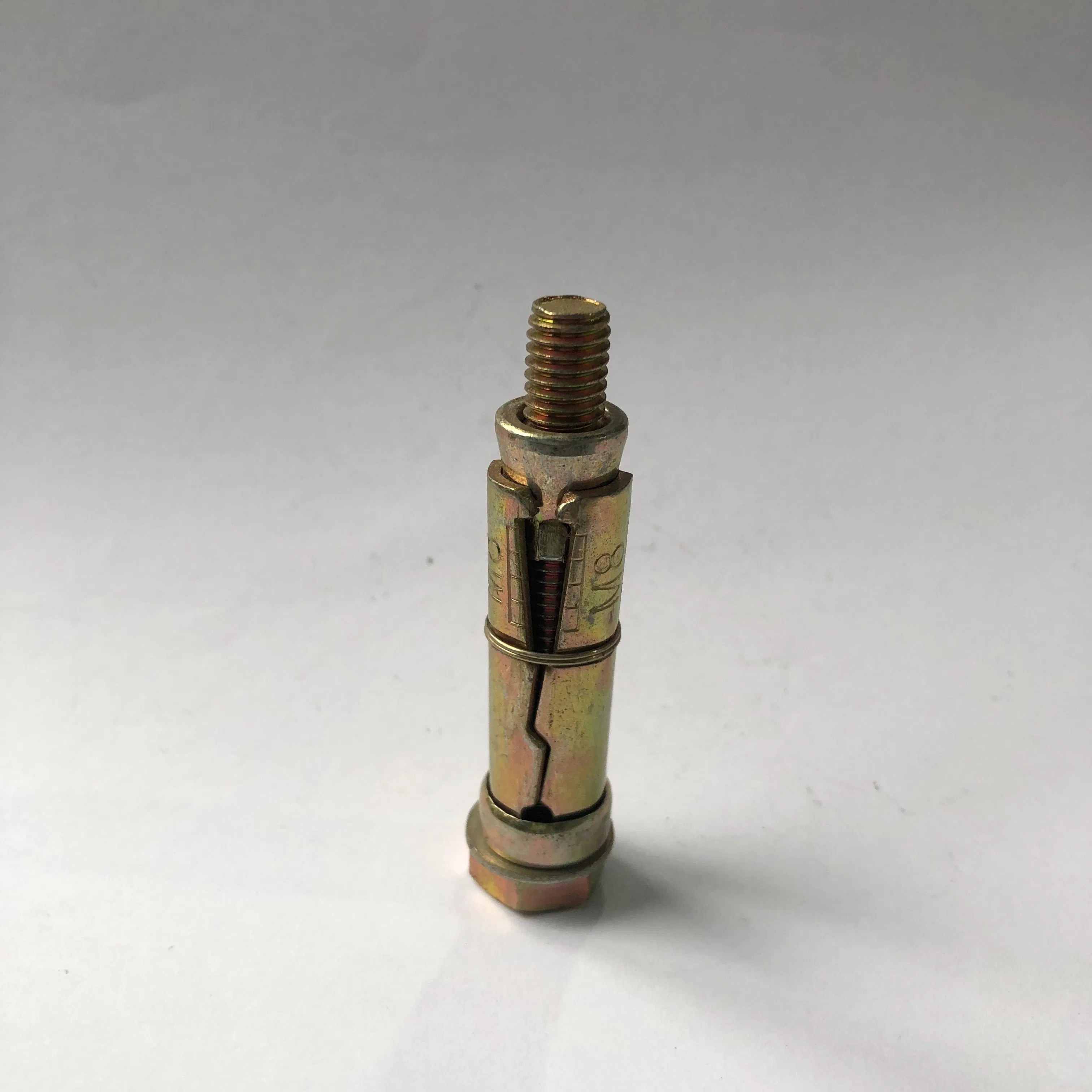 Анкерный болт оцинкованный высокопрочный