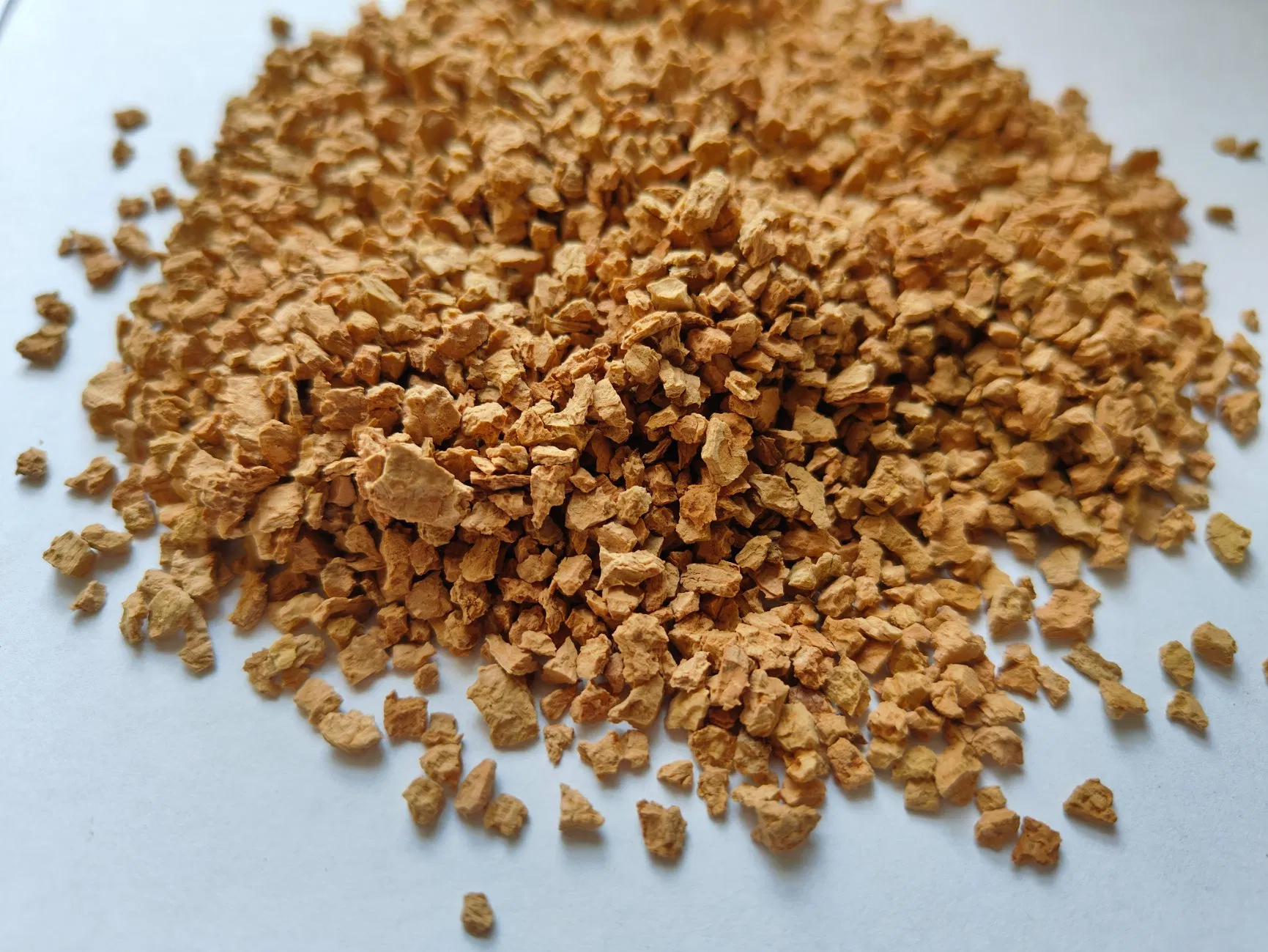 Best Selling 100% Natural China Cork Granules with Premium Quality 2-4mm
