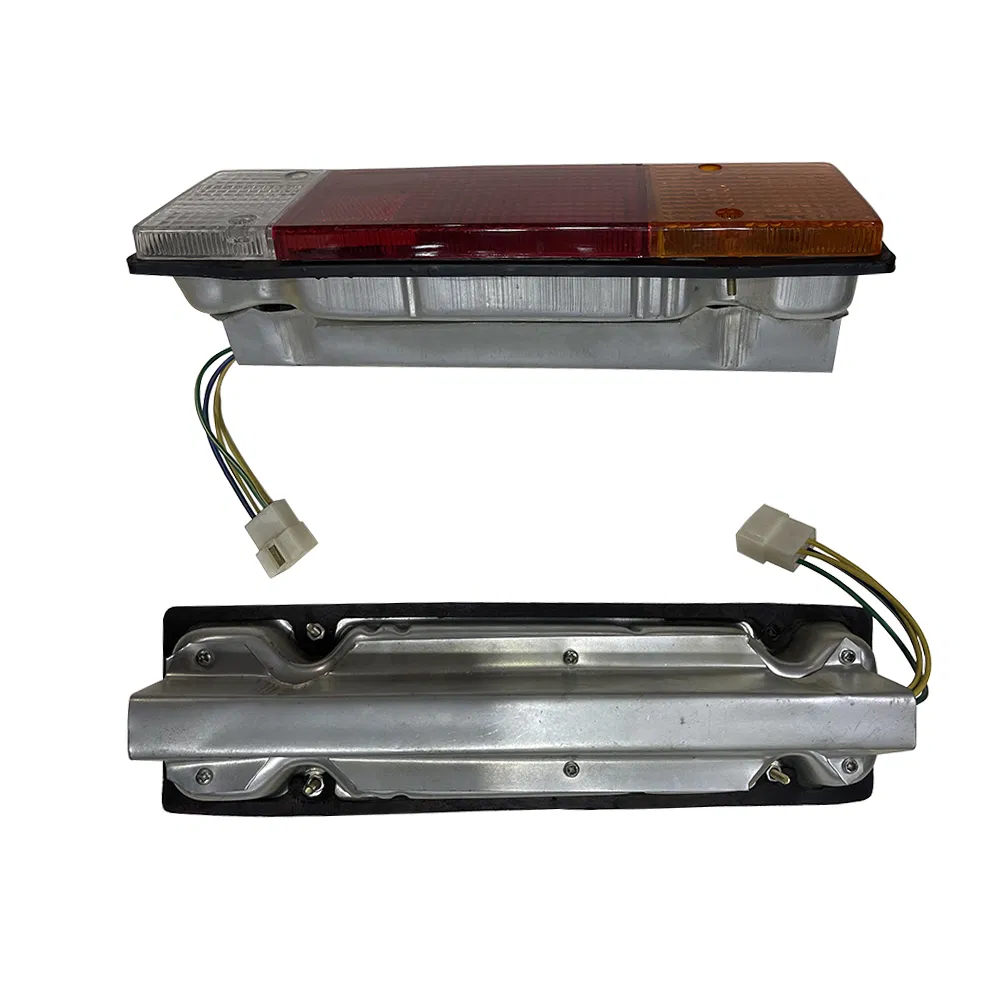 Задний фонарь Mitsubishi Canter FB300 1991