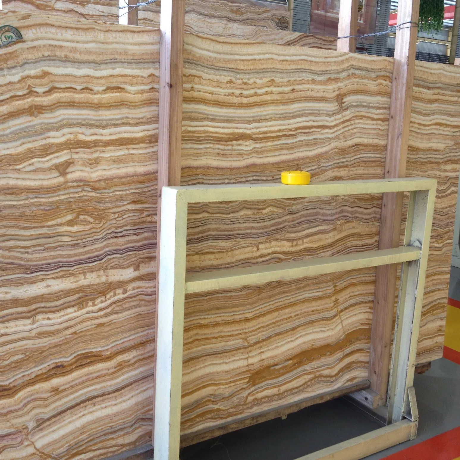 Natural Building Materials Golden Macuba Spiral Granite/Quartzite/Stone Staircase/Stairs Designs Treads