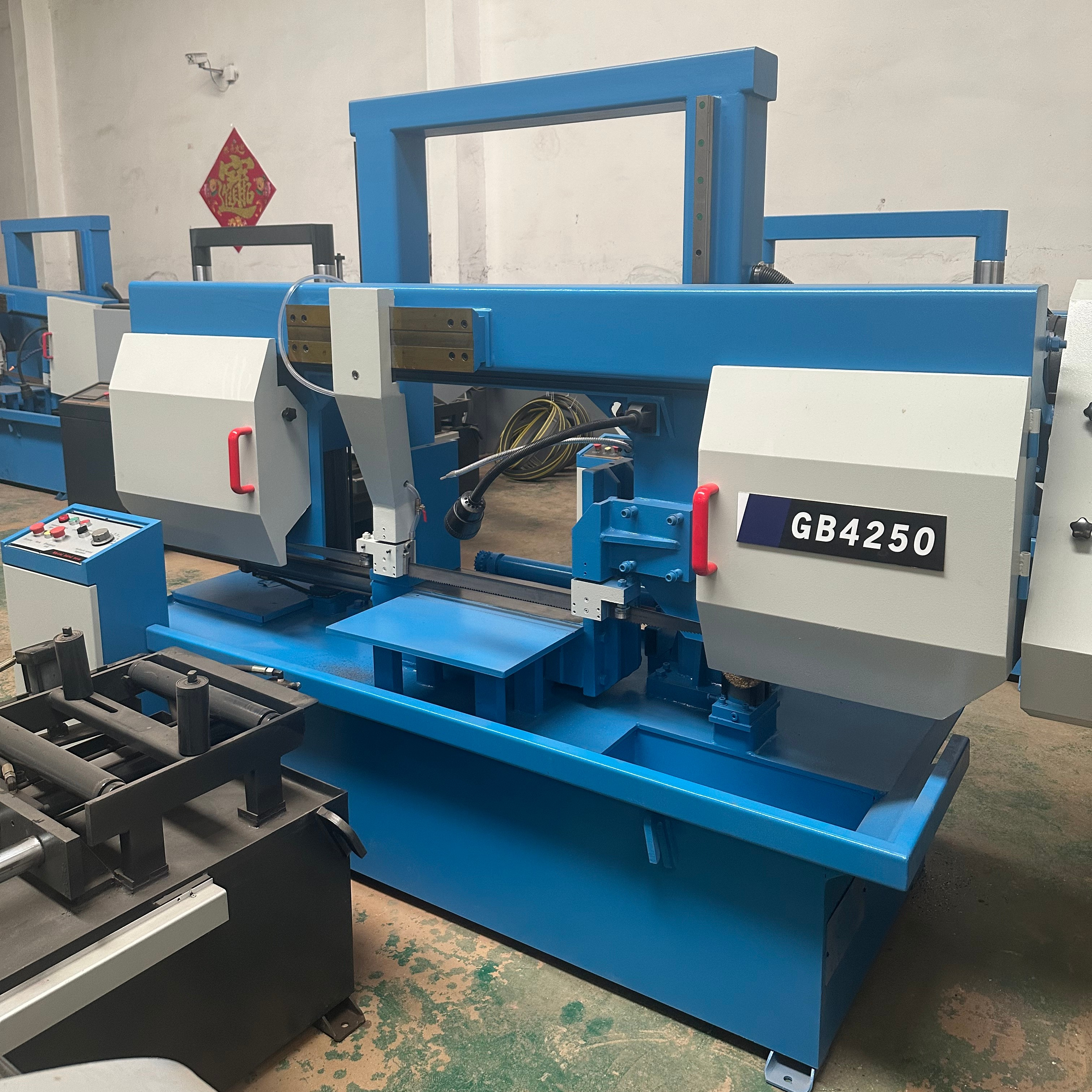 Ленточнопильный станок автоматический ЧПУ 500x550 мм