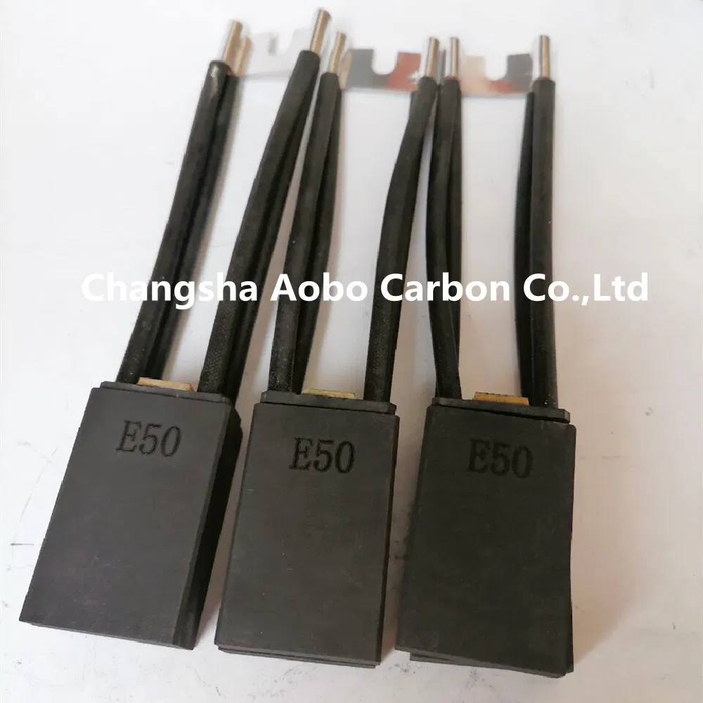 Угольная щетка E50 графитовая для электродвигателей