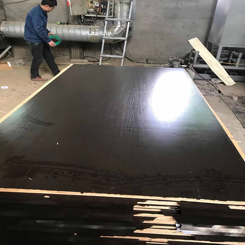 Фанера строительная 18 мм E2 для мебели и отделки