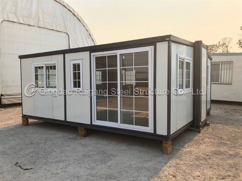 Low Cost Fast Build Prefabricated Movable Container House with 2 Bedrooms and Toilet
