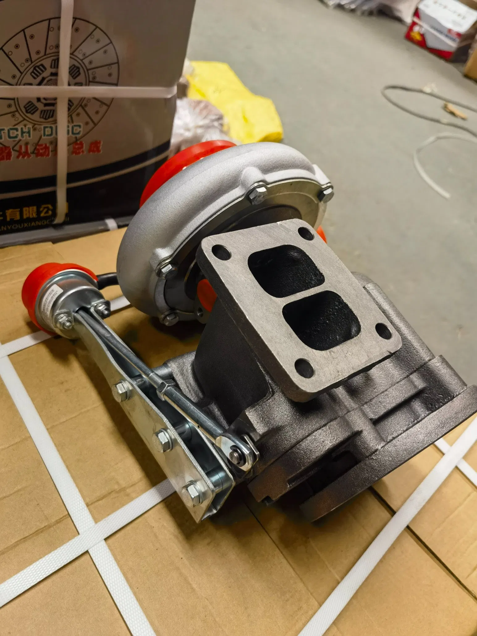 Турбокомпрессор Sinotruk VG2600118895