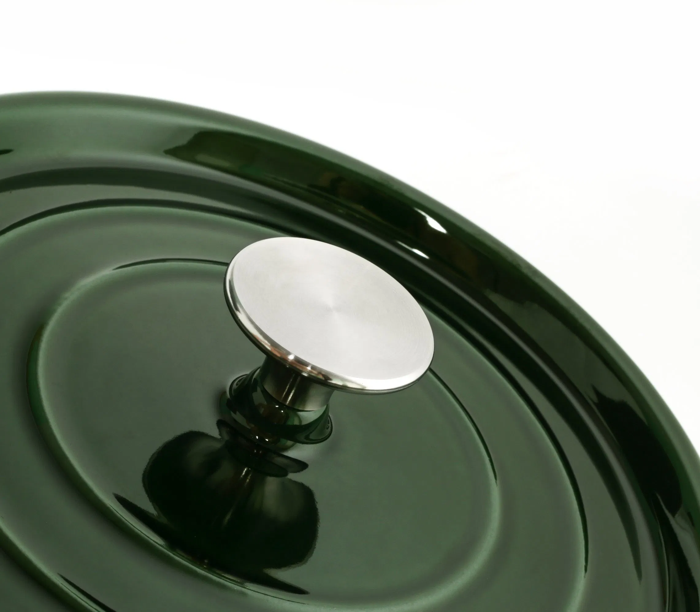 Чугунная эмалированная кастрюля-духовка (голландская печь)