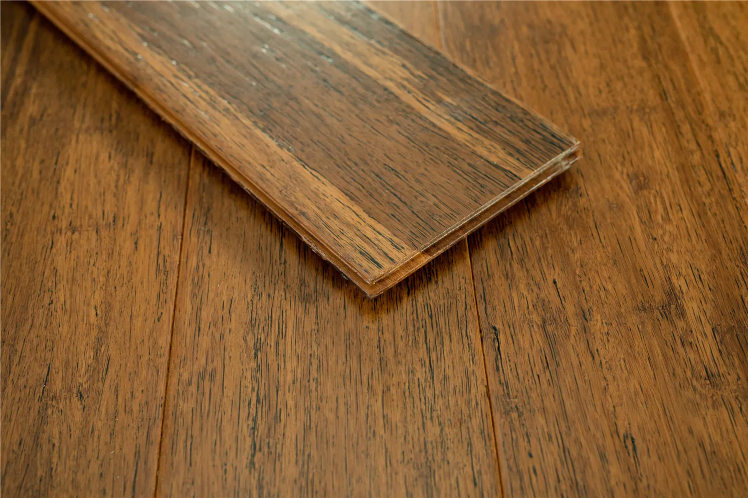 Бамбуковый ламинат Grand Canyon с текстурой дерева