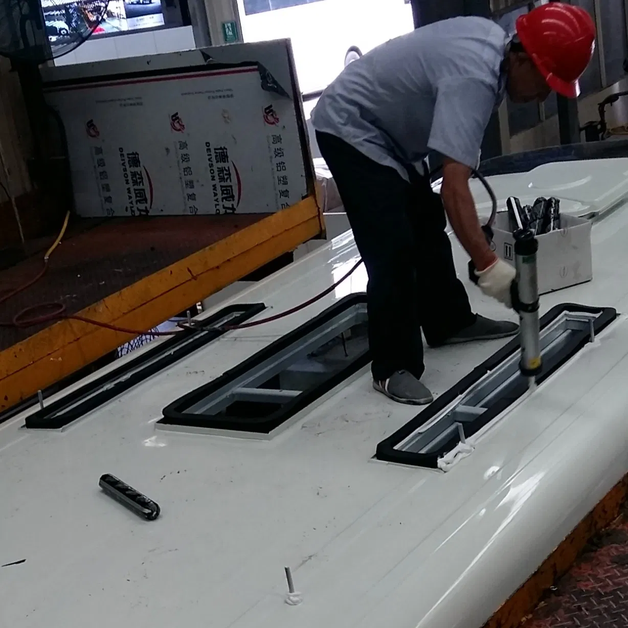 PU Sealant for Bus Body and Sheet Metal Bonding