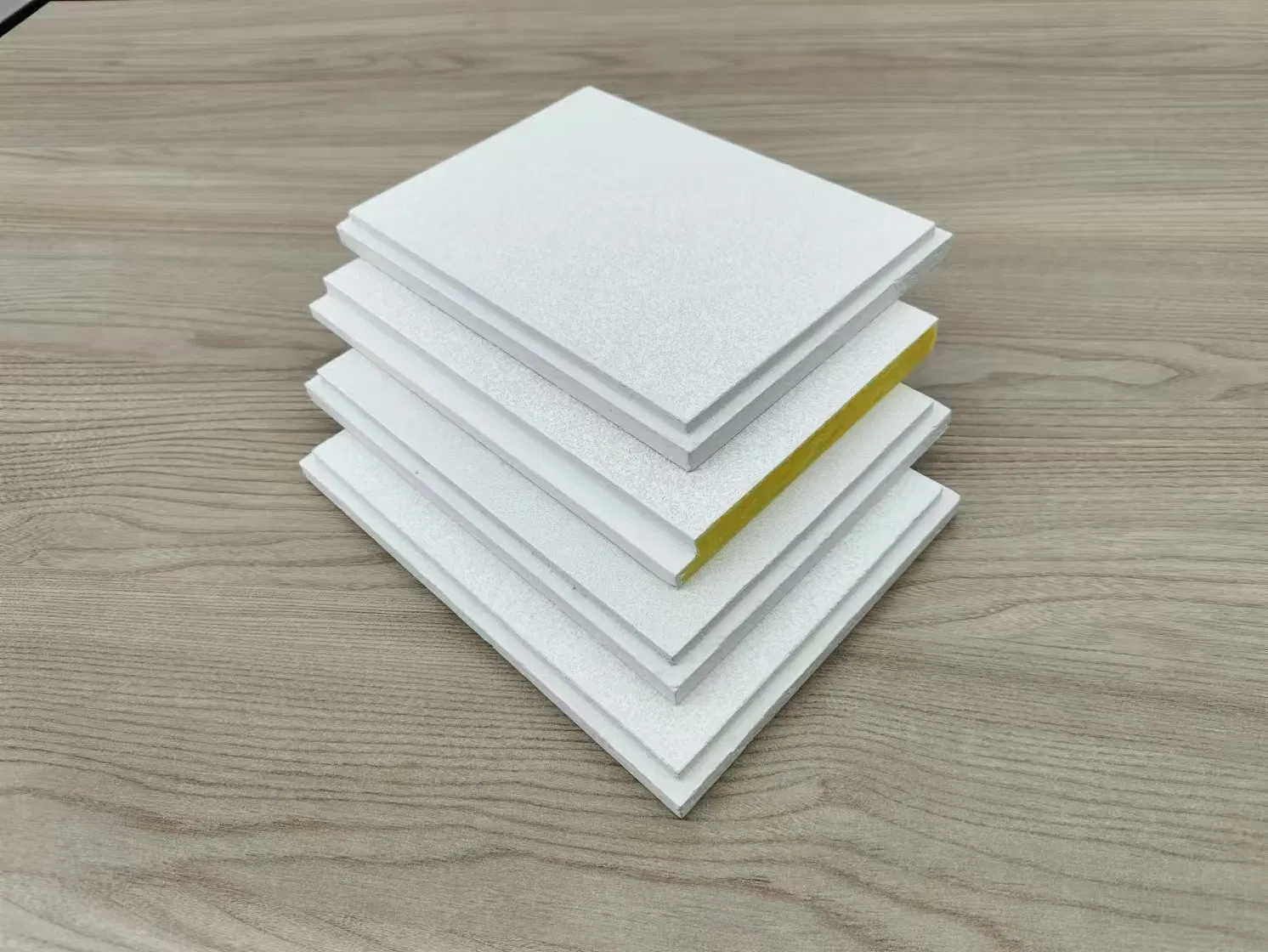 Tegular Edge Fireproofing and Soundproofing Panel Fiberglass Acoustic Insulation Ceiling Board for Shcool/Office Building