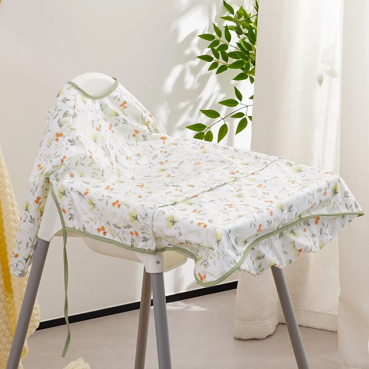 Happyflute Adorable Waterproof Baby Bibs with Pocket Design