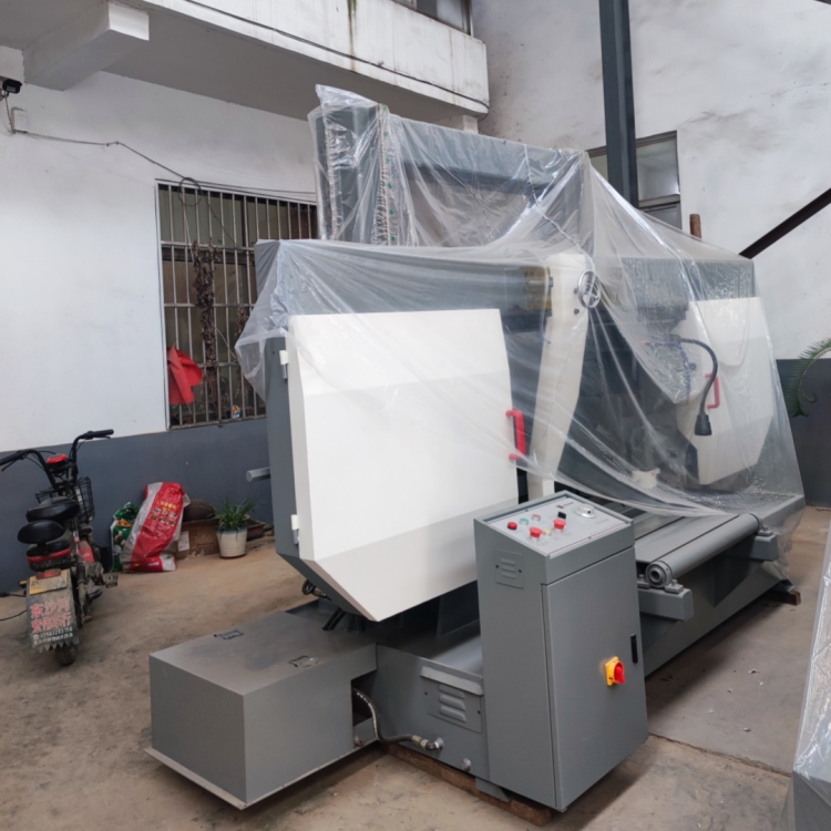 Станок ленточнопильный горизонтальный автоматический по металлу