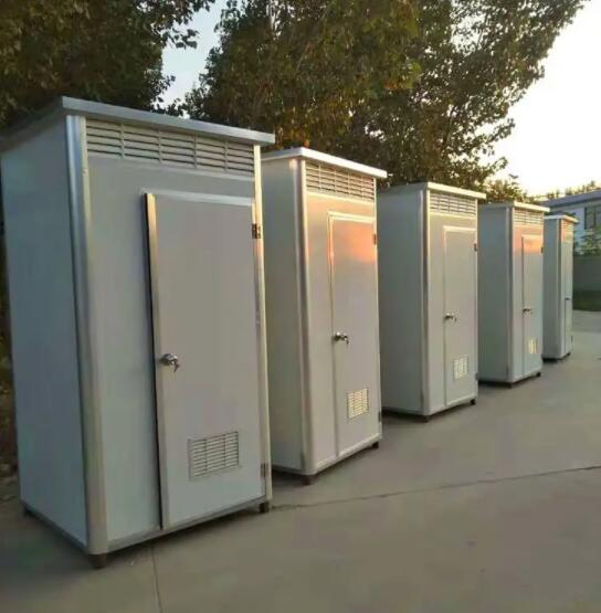 Prefabricated Light Frame Easy Assemble Steel Mobile Customized Mobile Public Toilet