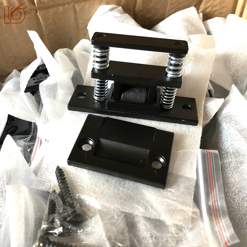 Heavy Duty Zinc Alloy Latch Door Roller Catch with Iron Strike Plate