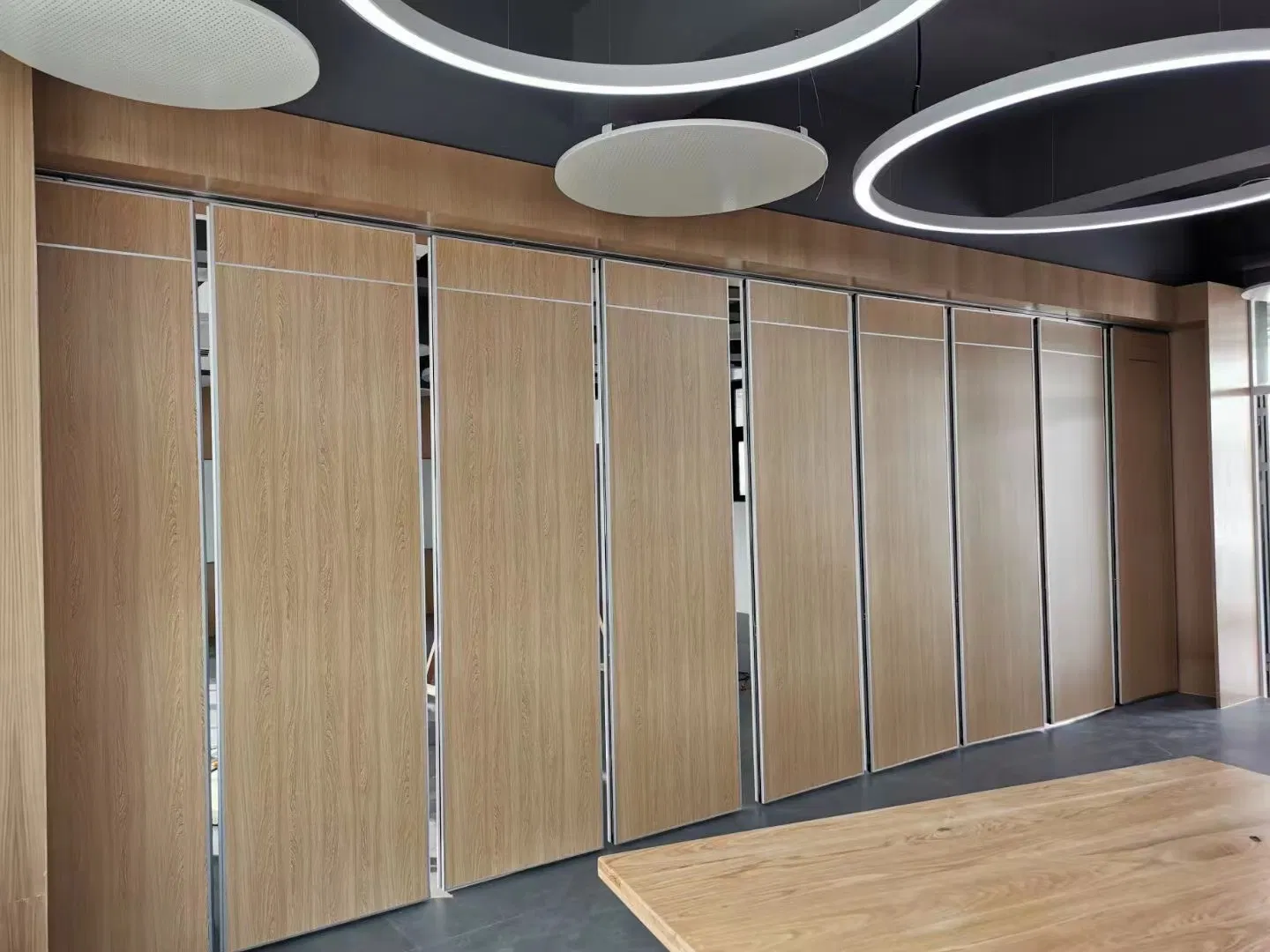 Hotel Meeting Room Operable Movable Sliding Folding Partitions Suppliers Privacy Screen Wooden Partition Screen Room Divider Doorfold Partition Wall