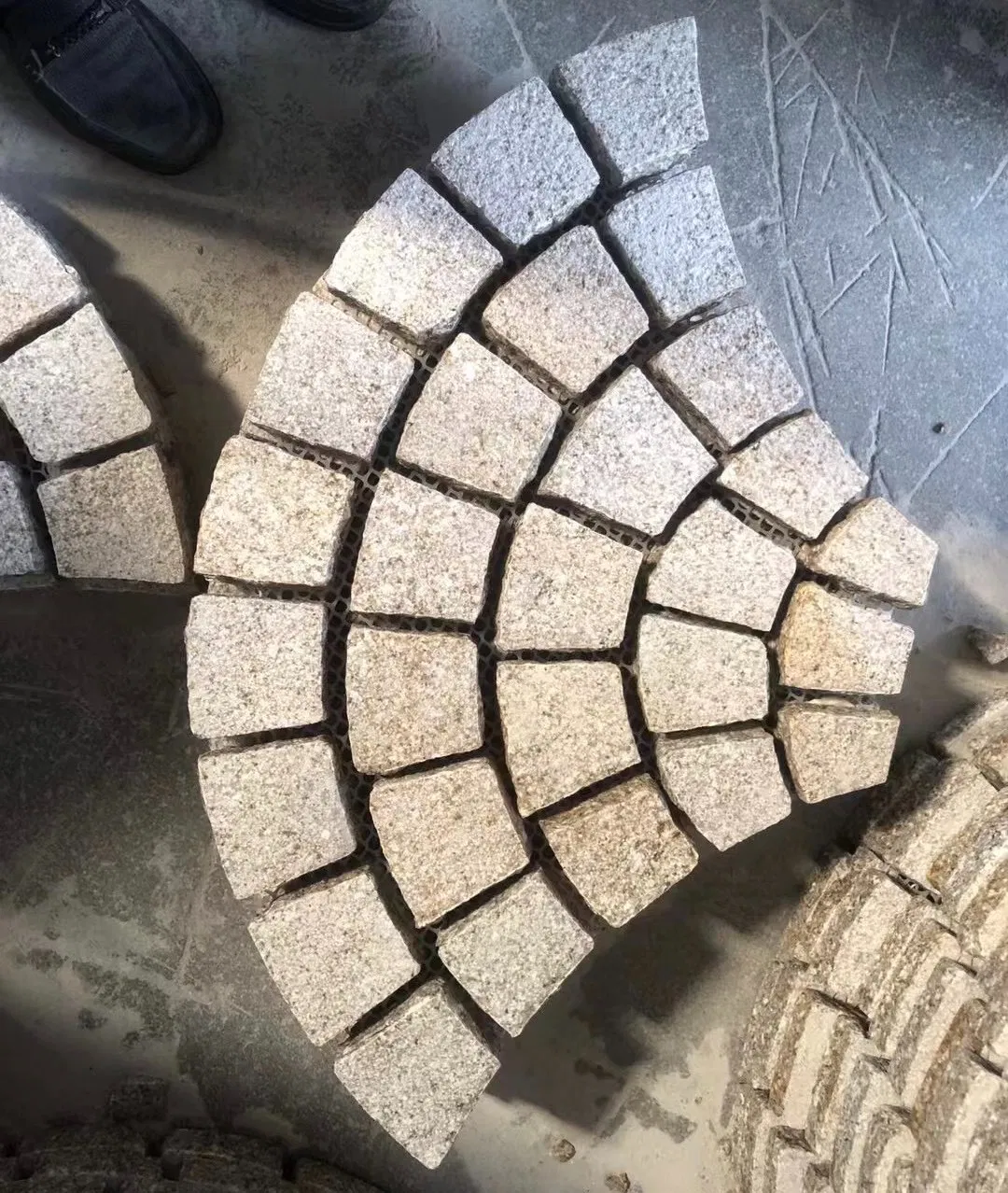 Natural Bush-hammered Yellow Granite Fan-shaped Floor Tiles for exterior/outdoor Garden/Landscape/Square pavement/paving