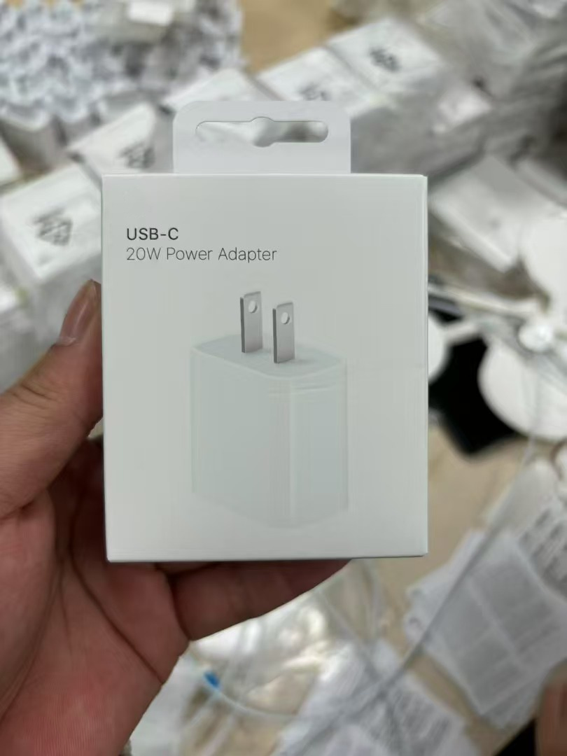 Зарядное устройство 20W USB-C PD для iPhone