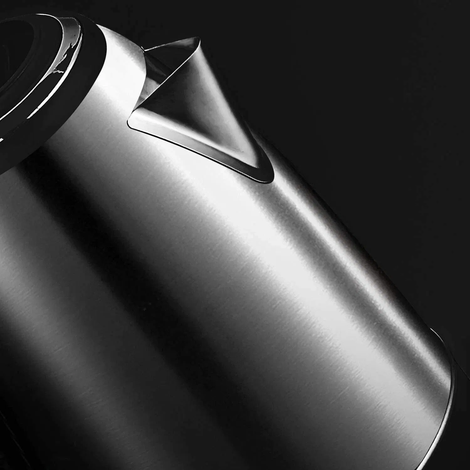 Электрический чайник 1.5 л из нержавеющей стали со свистком