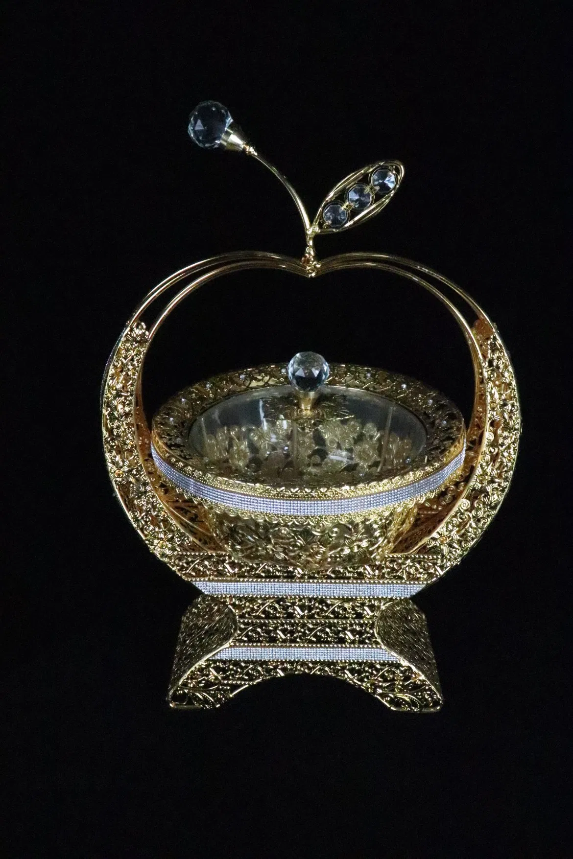 Wholesale Household Daily Ornaments with Gold-Plated Iron and Bowl Glass Set