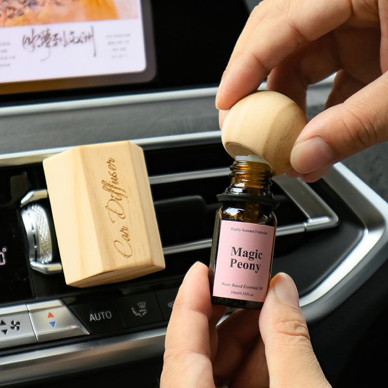 Compact Wooden Car Fragrance Diffuser with Refillable Oil Bottle