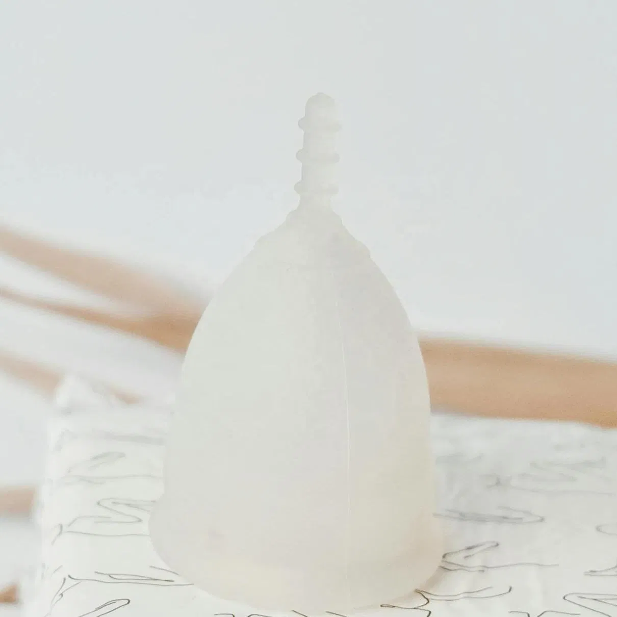 Hot Sale Cheap Price Eco-Friendly Women Health Care Medical Grade Liquid Silicone Menstrual Period Cup