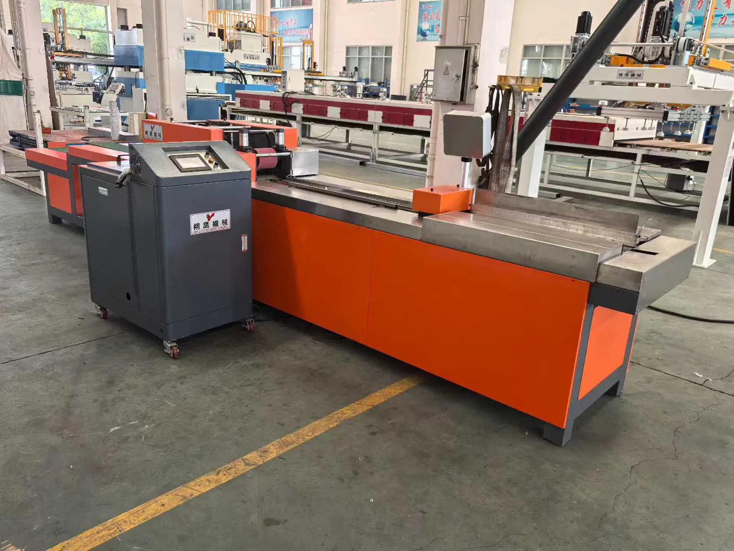 Long Strip Flooring Automatic Adhesive Backed Machine