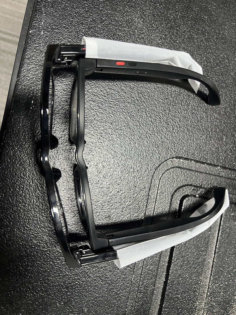 Factory Wholesale Ai Smart Glasses with 4K Camera, Color Change Eye Protection, IP65 Waterproof, Realtime Translation