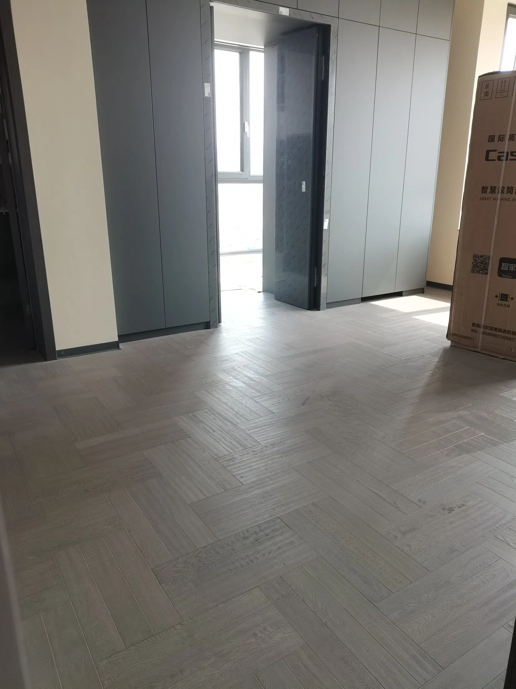 Lvt 14 mm Herringbone Outdoor Interlocking Porcelain Parquet Commercial Maple Engineered Wood Deck Floor Board for Stairs