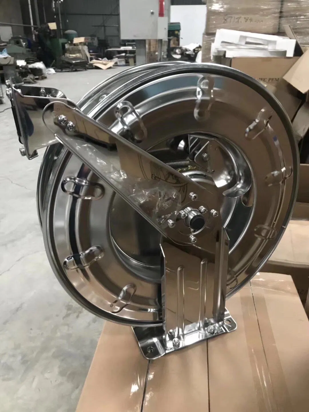 Y82210 Automatic Rewind Water Hose Reel (Y82210)