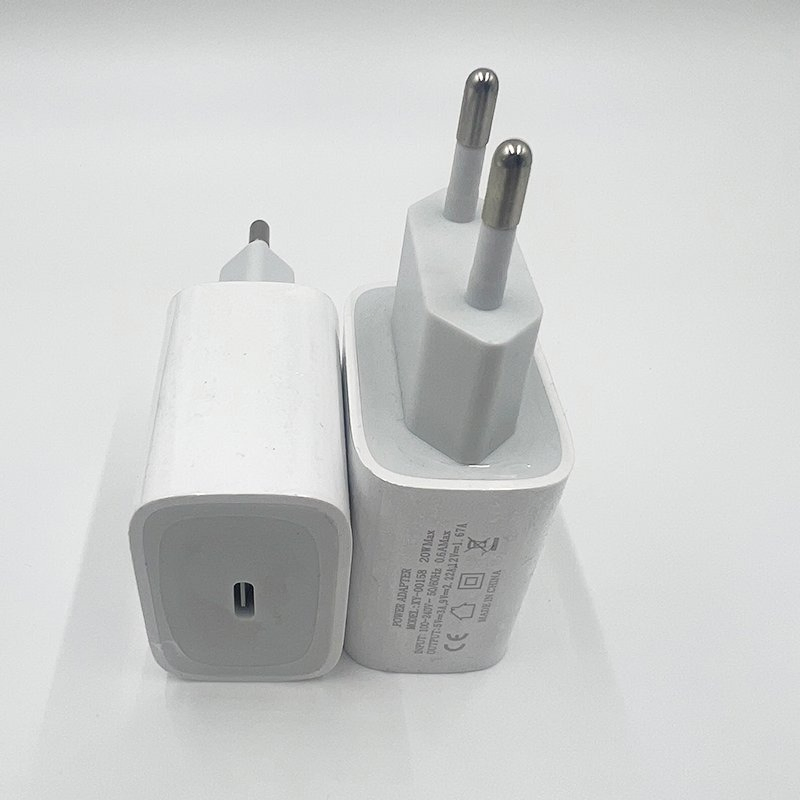 Быстрое зарядное устройство 20W QC3.0 с двумя портами