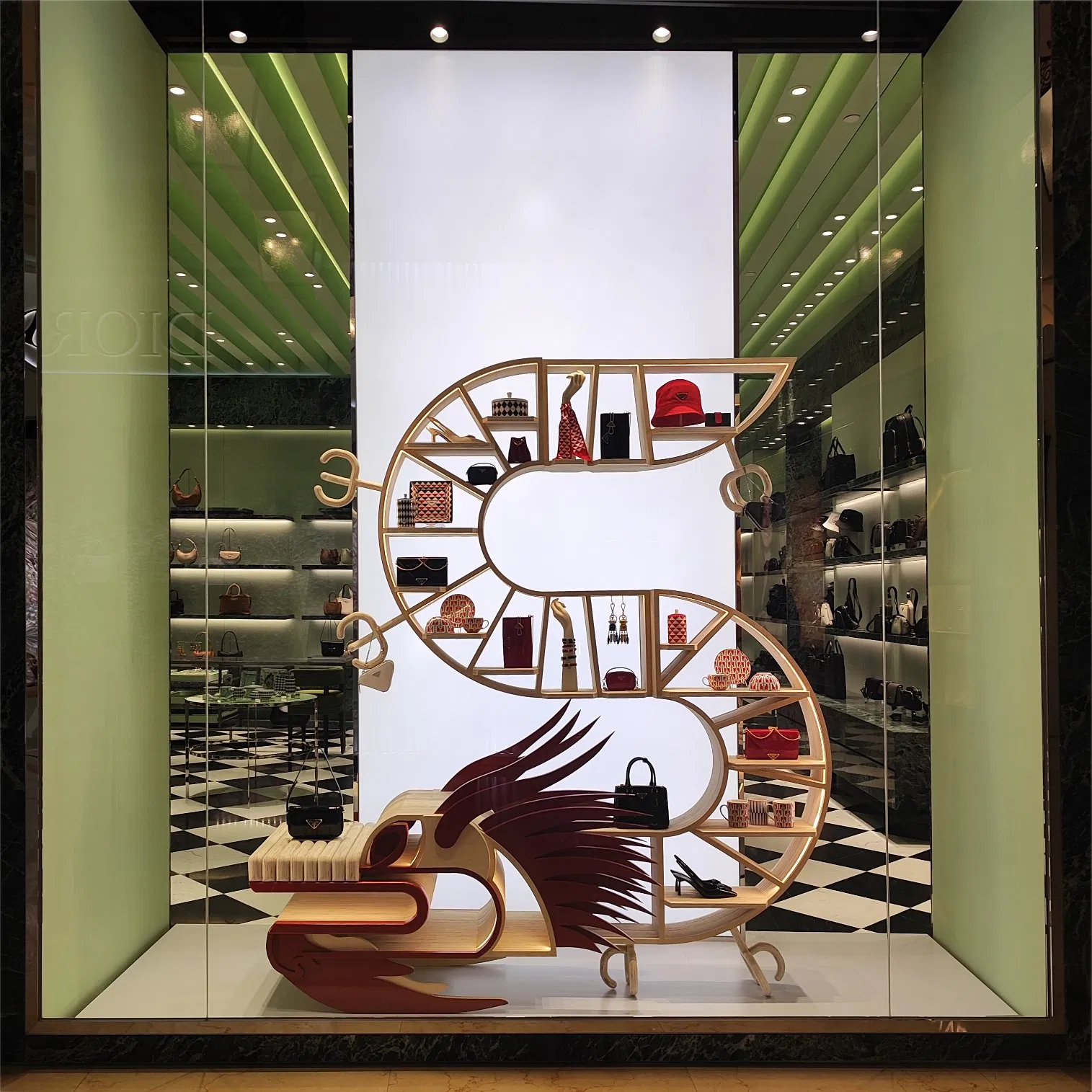 Shopping Mall Luxury Bag Shop Display Props Dragon Theme Decorative Wooden Props Bag Display Stand