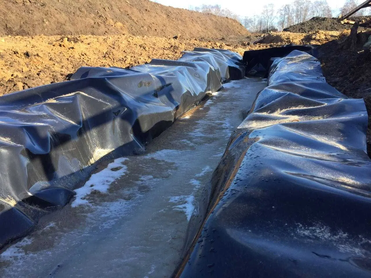 Global Supply Wear Resistantextured 2.0mm Thickness LLDPE Geomembrane Raw Water Treatment Reservoirs Fish Farming Ponds